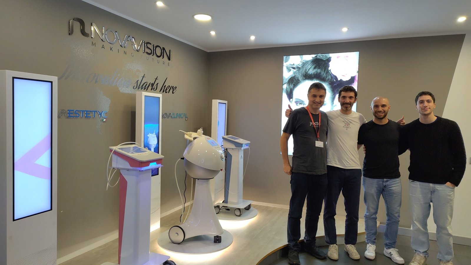 Group photo with Novavision engineers